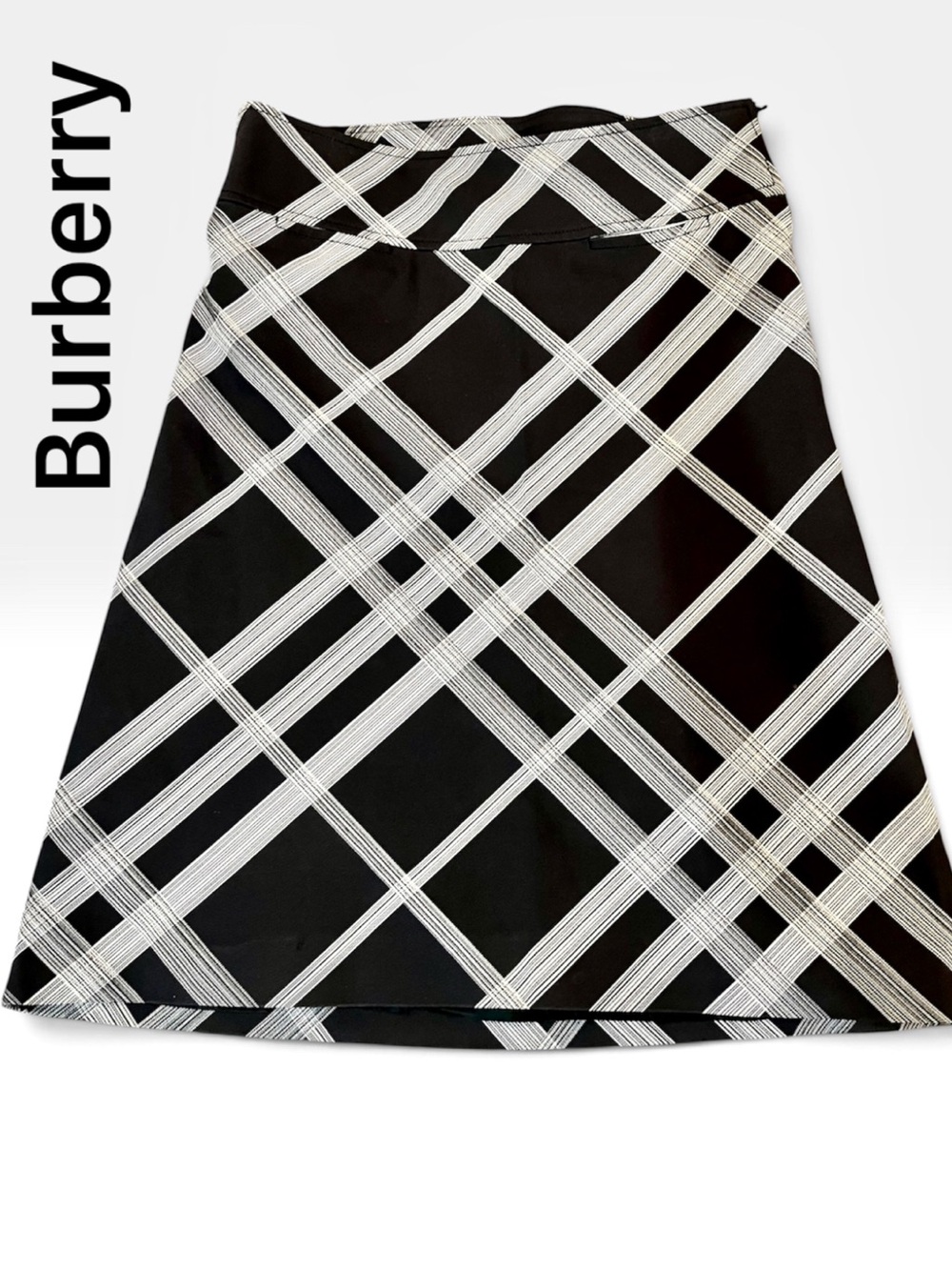 Burberry Black & White Graphic Plaid A-Line Skirt